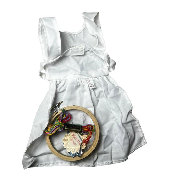 Vintage 1995 AMERICAN GIRL Pleasant Company Addy Needlework Kit and apron - Picture 2 of 7